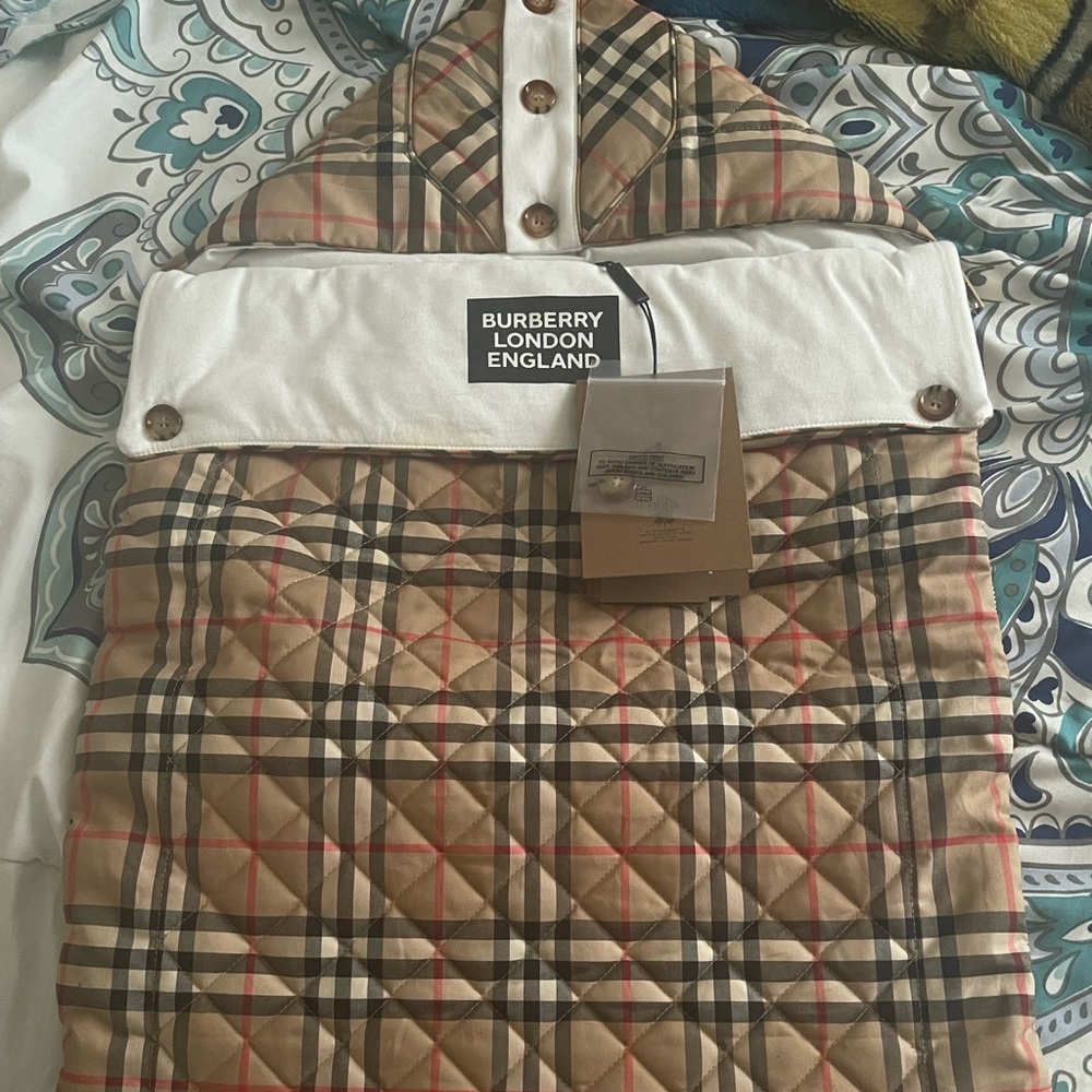 Baby burberry nest, red baby Burberry shirt 6 months, onesie 3 months